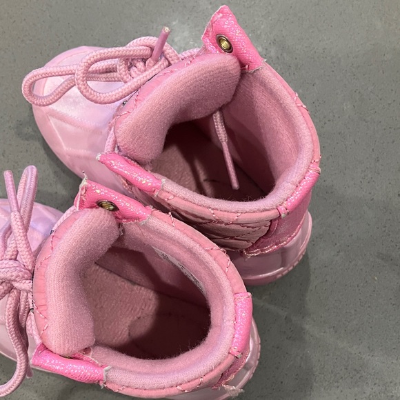 Sperry Kids Light Pink Rain Boots - Picture 7 of 9